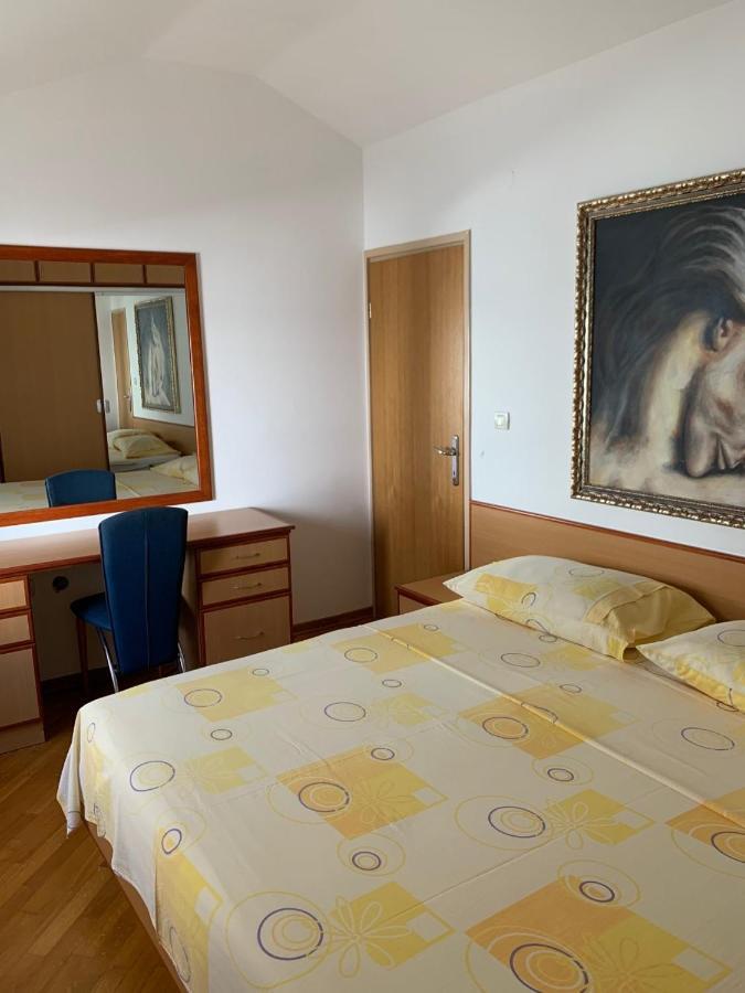 Apartments Epicentar Centar Baška Voda Dış mekan fotoğraf